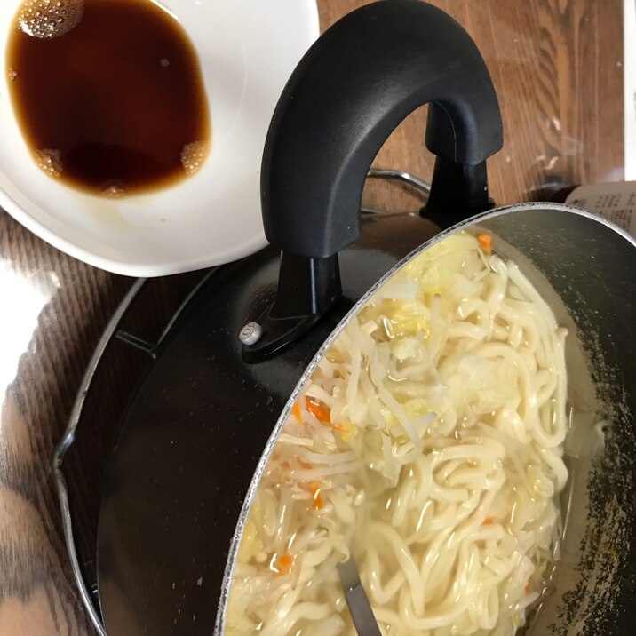 温野菜の残りで〆うどん！！味ぽん風味